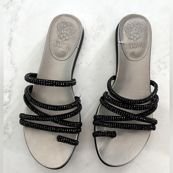 Vince Camuto Shoes - Vince Camuto Ezzina studded toe loop flat sandal EUC black size 9M 40